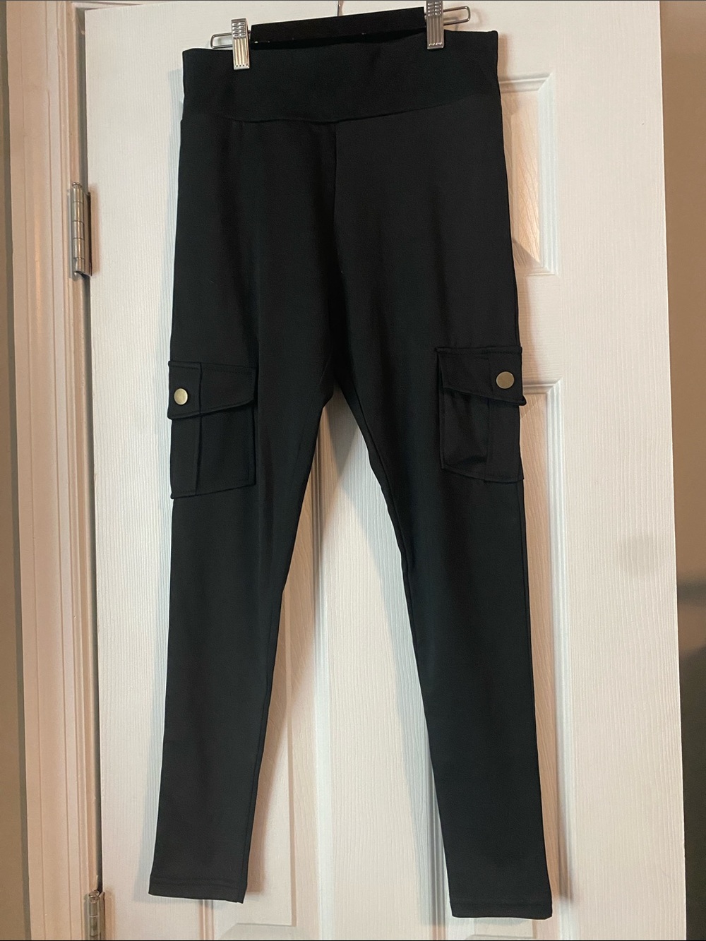 High-Rise Black Cargo Leggings with Pocket Detail